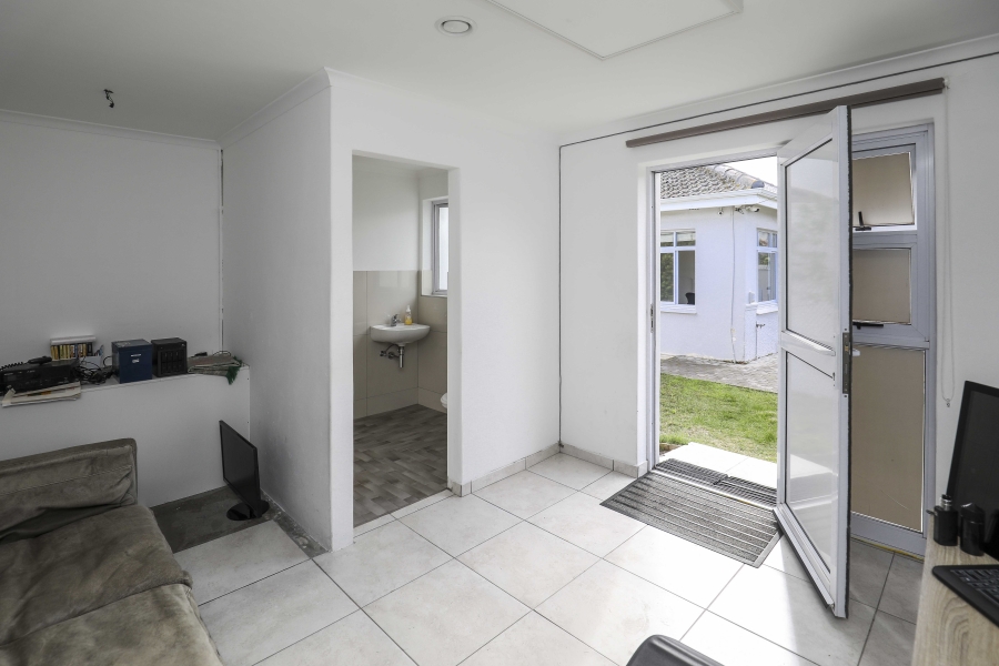 3 Bedroom Property for Sale in Claremont Western Cape